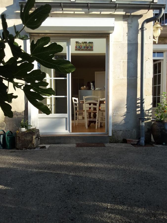 La Maison des Thermes, Chambre d'hôte Saintes Exterior foto